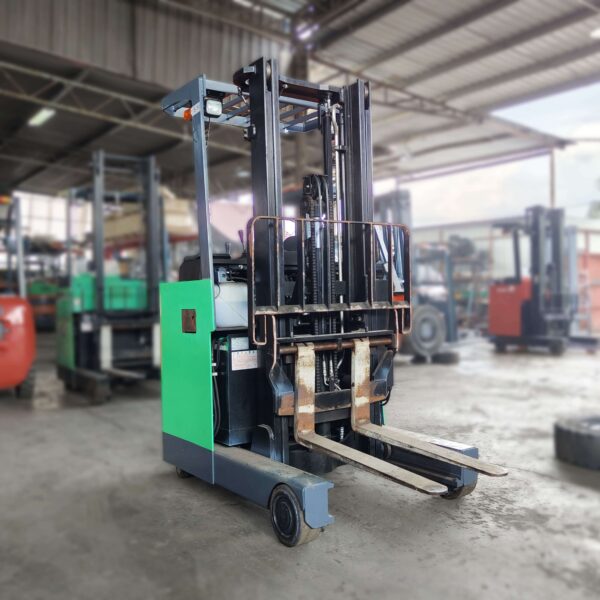 B30 Toyota 7FBR14 Electric Reach Truck | 1.5 Ton Capacity - Image 2