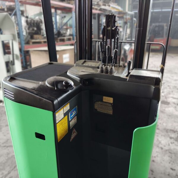 B30 Toyota 7FBR14 Electric Reach Truck | 1.5 Ton Capacity - Image 4